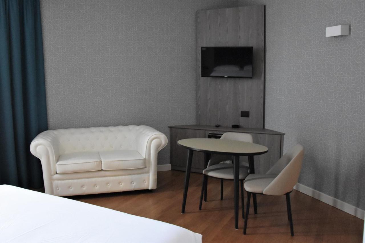 Hotel Motel Prestige グルリアスコ エクステリア 写真