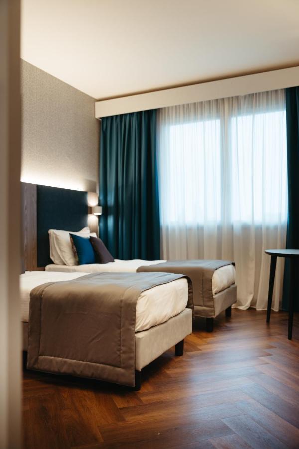 Hotel Motel Prestige グルリアスコ エクステリア 写真