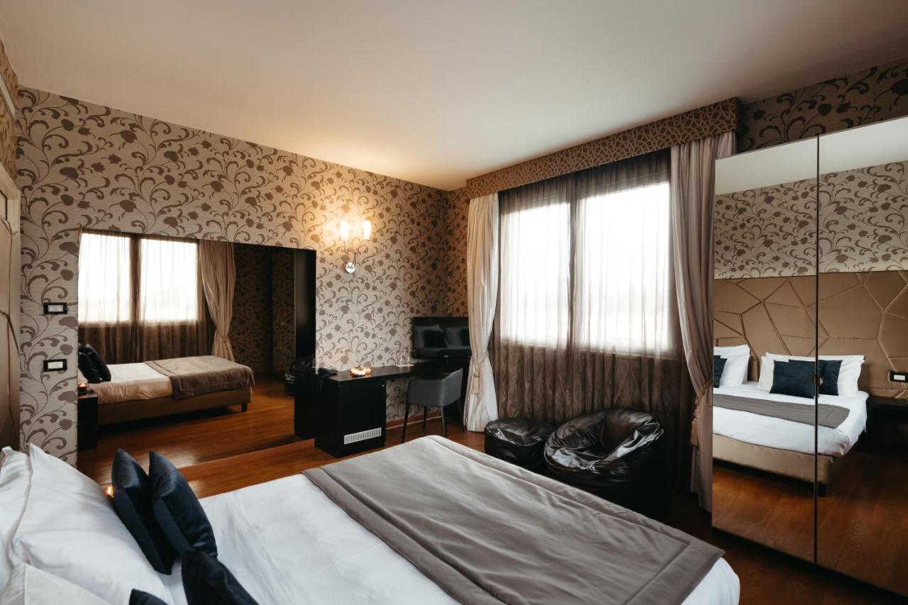 Hotel Motel Prestige グルリアスコ エクステリア 写真